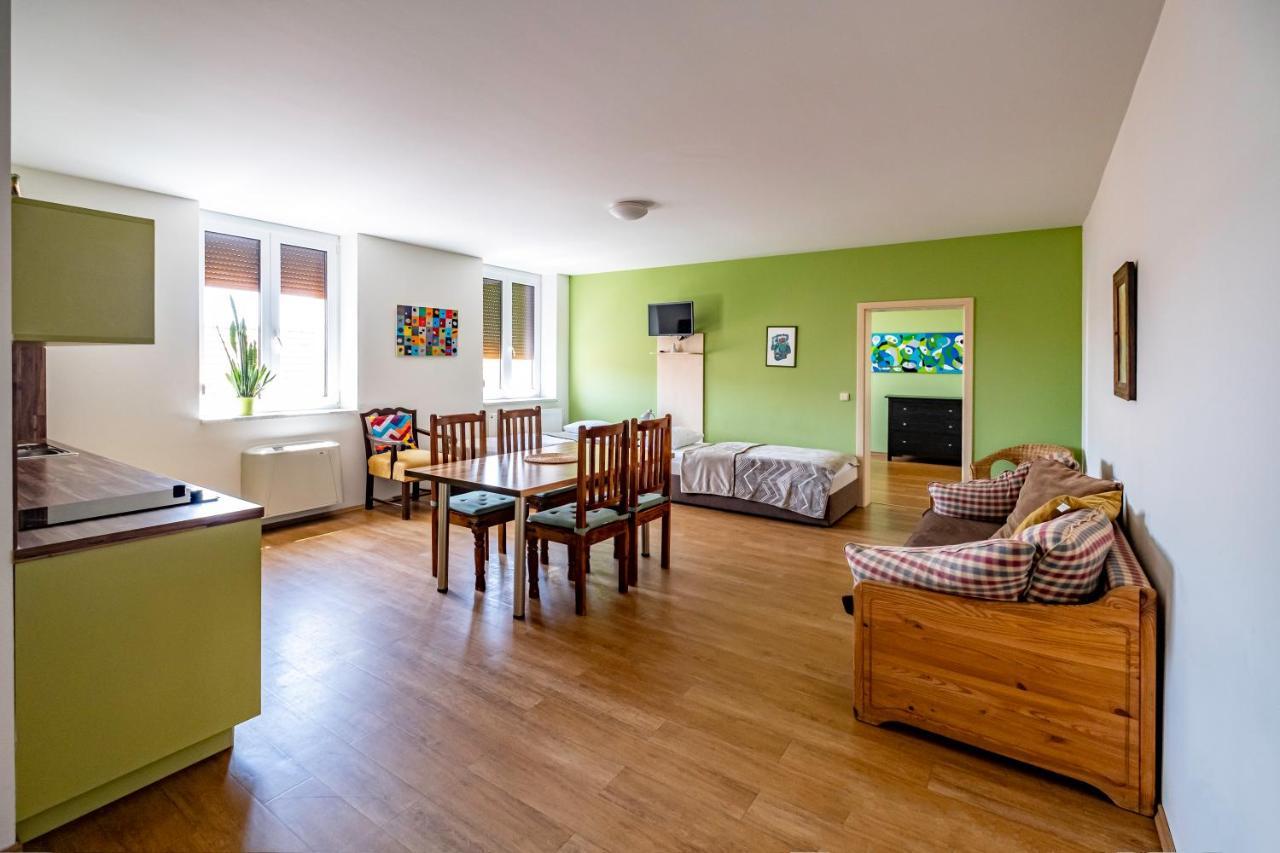 Apartmany Gulliver Mikulov Ngoại thất bức ảnh