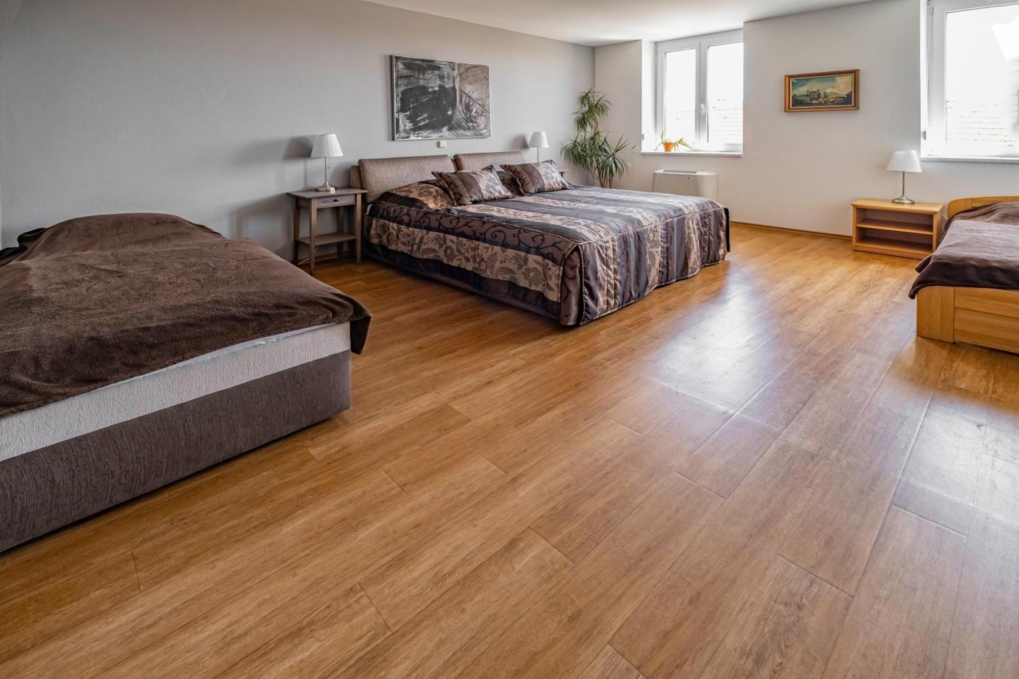 Apartmany Gulliver Mikulov Ngoại thất bức ảnh