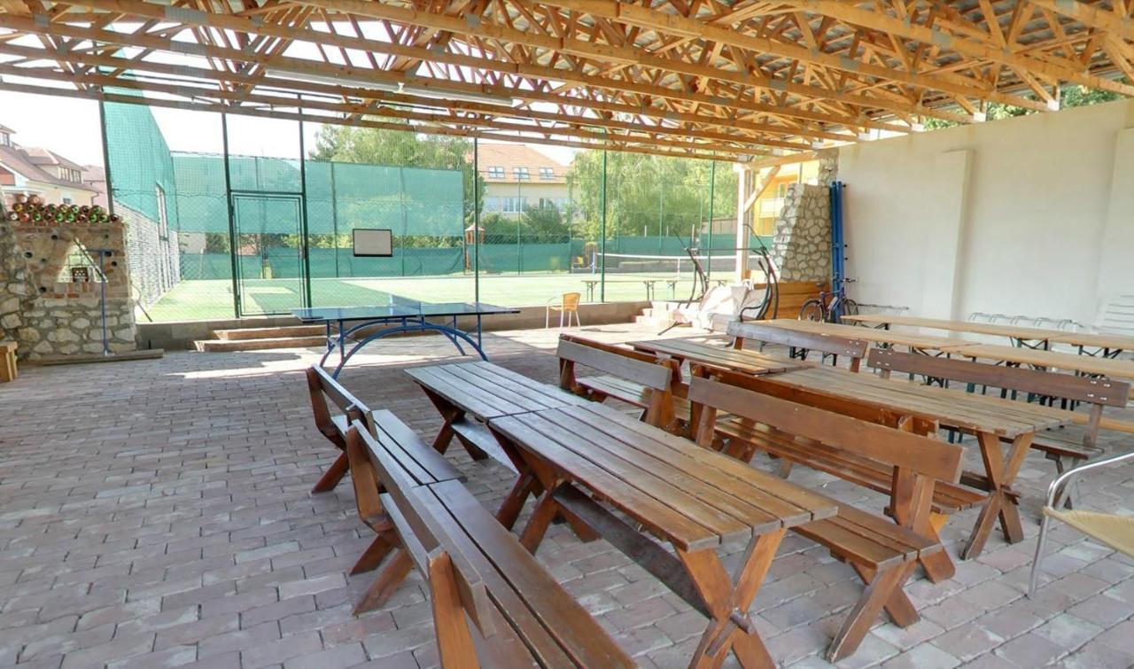 Apartmany Gulliver Mikulov Ngoại thất bức ảnh